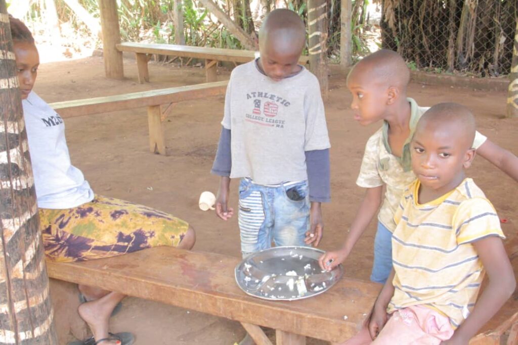 msamaria volunteer in orphanage center